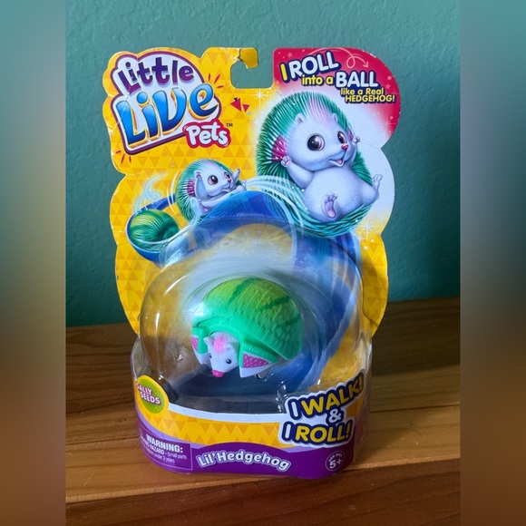 Little Live Pets - Lil'Hedgehog - SALLY SEEDS 🌟 BRAND NEW & FACTORY SEALED!! - Picture 1 of 5